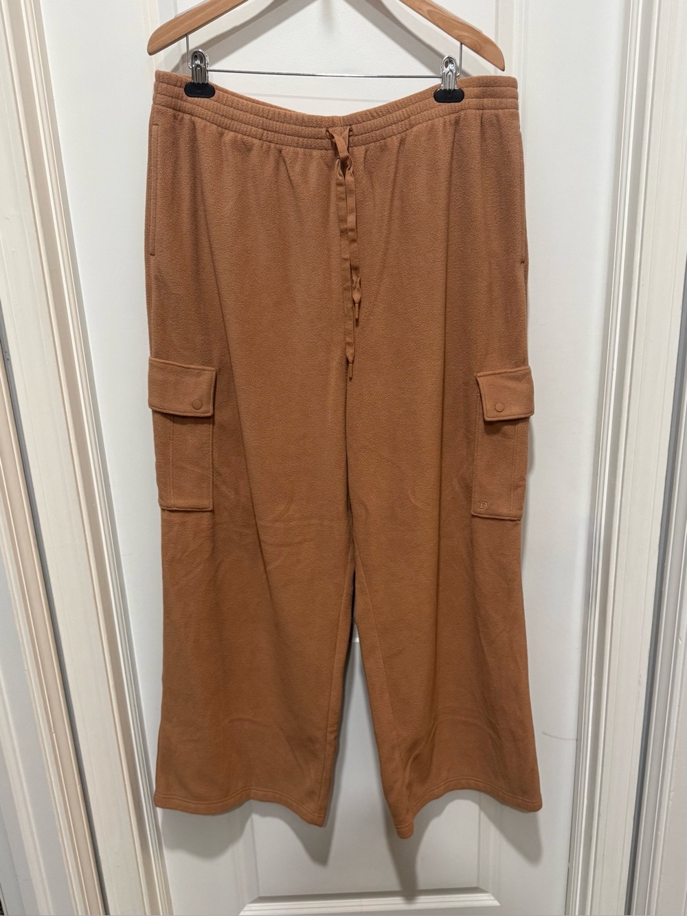 VICTORIA SECRET Polar Fleece Wide Leg Cargo Pants XXL